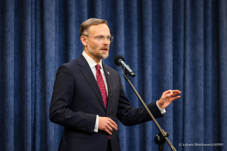 Minister Bogucki: Senat powinien oddać głos Polakom w sprawie referendum - Paragraf