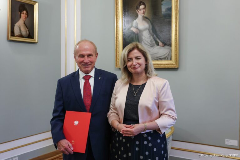 Minister Jędrzak omówiła współpracę z Polonią - Polityka