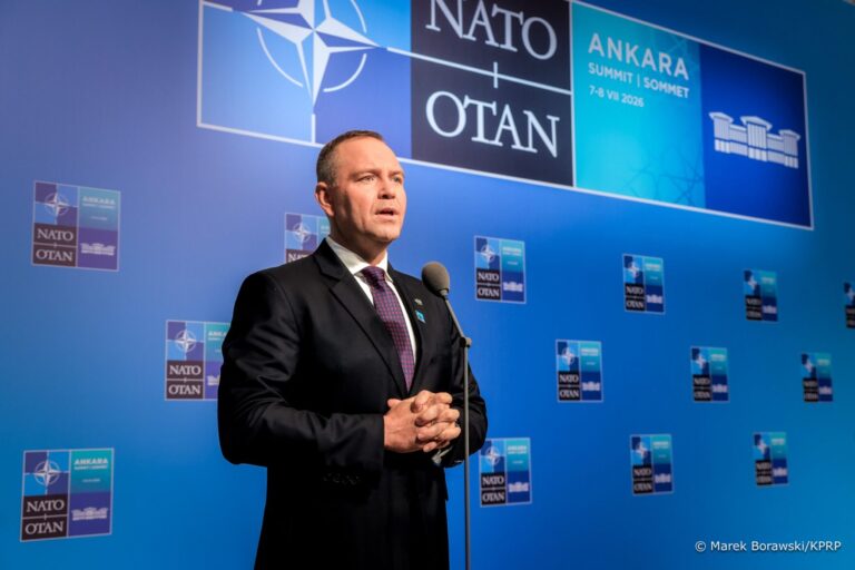 Prezydent Nawrocki: Nie ma NATO bez Stanów Zjednoczonych - Polityka