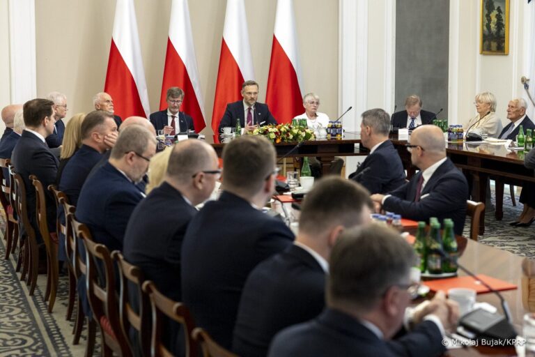 Ruszyły prace nad nową konstytucją w Belwederze - Polityka