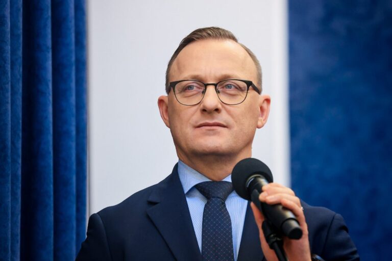 Rafał Leśkiewicz krytykuje ujawnianie donacji dla Ukrainy - Polityka