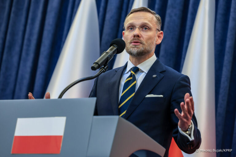 Szef KPRP: Rząd nie panuje nad systemem ochrony zdrowia - Polityka