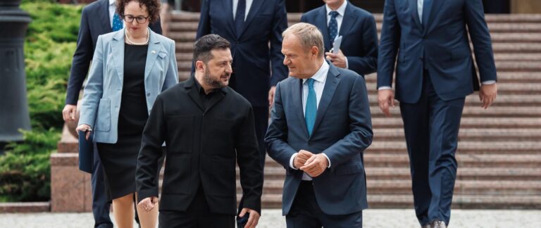 Tusk ostrzega: Rosja atakuje bliżej polskiej granicy - Polityka