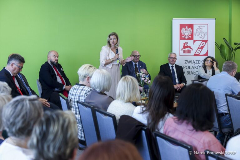 Minister Jędrzak wsparła Polaków na Białorusi - Polityka